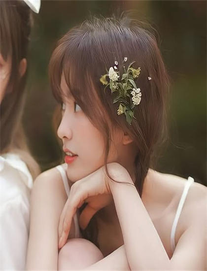 森泽香菜的黑型体验象征隐喻解析：符号意义与深层寓意探讨